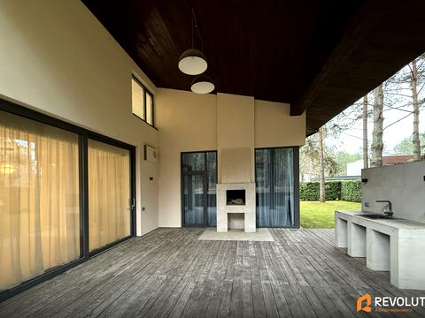 будинок за адресою с. Лебедівка, Набережна вул.