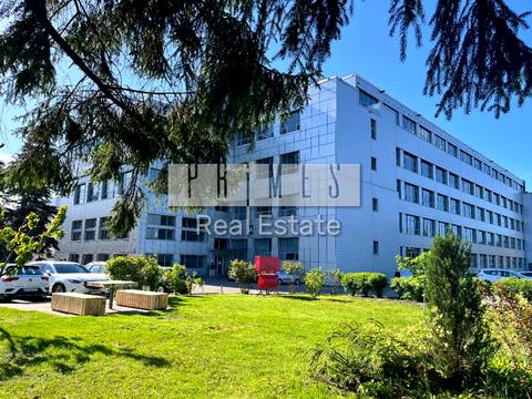 комерційна за адресою Степана Бандери просп. (Московський), 9