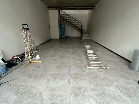 коммерческая по адресу Владимира Ивасюка ул., 19