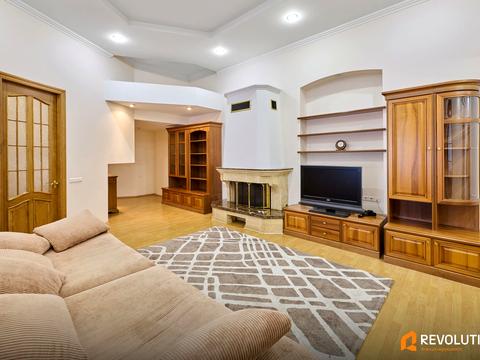 квартира за адресою Євгена Чикаленка вул. (Пушкінська), 7