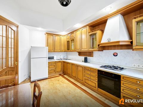 квартира за адресою Євгена Чикаленка вул. (Пушкінська), 7