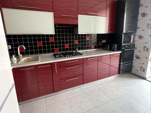 квартира за адресою Зарічанська вул., 11л