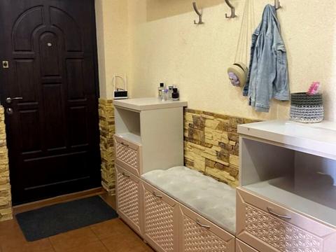 квартира за адресою Зарічанська вул., 11л