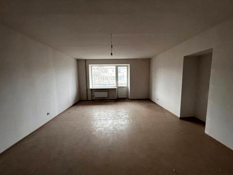 комерційна за адресою Дніпро, Салтівська вул., 3