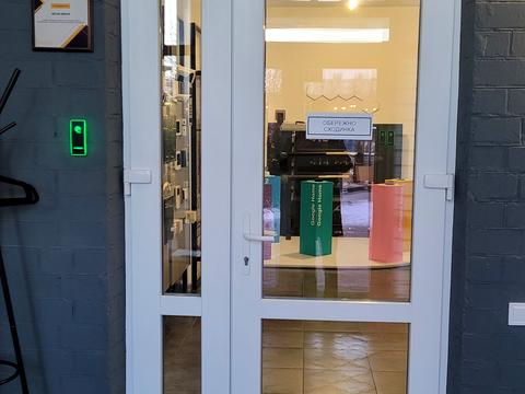 комерційна за адресою Драгоманова вул., 44-А