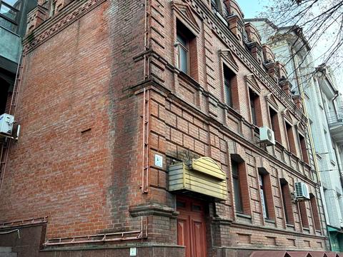 комерційна за адресою Воскресенська вул. (Леніна), 17