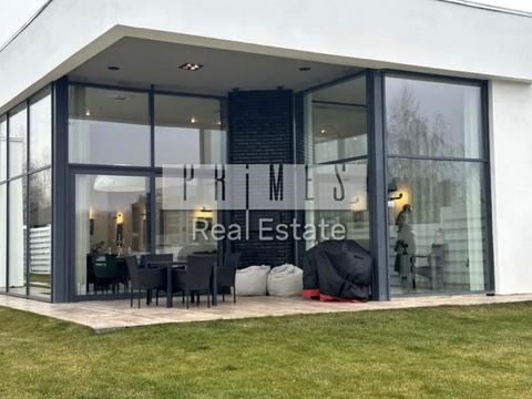 будинок за адресою Квітнева вул.