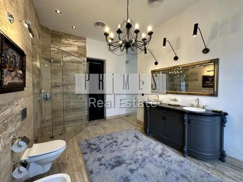 будинок за адресою Квітнева вул.