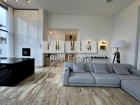 будинок за адресою Квітнева вул.