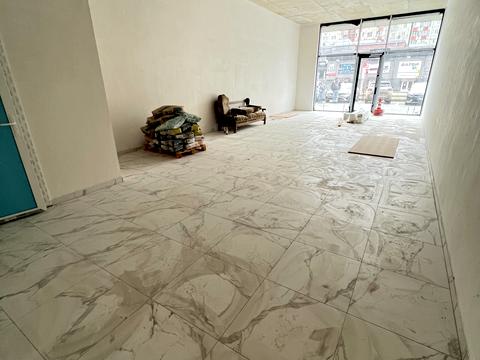 комерційна за адресою Володимира Івасюка вул., 19