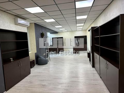 комерційна за адресою Київ, Дарницький бульв., 8-В