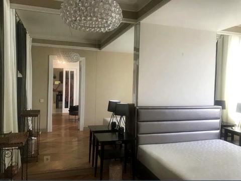 квартира за адресою Дніпровська набережна вул., 1