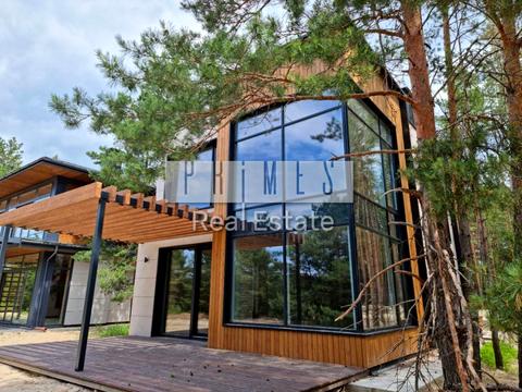 будинок за адресою Набережна вул.