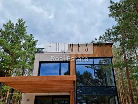 будинок за адресою Набережна вул.