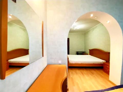 квартира за адресою Академіка Грушевського вул., 38