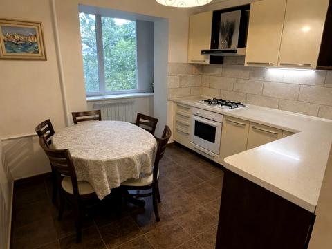 квартира за адресою Зодчих вул., 34