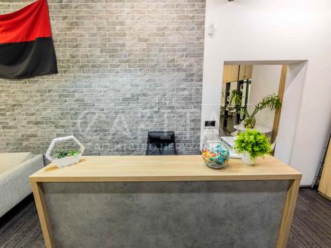 комерційна за адресою Глибочицька вул., 32-В