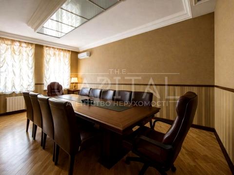 комерційна за адресою Нагірна вул., 23