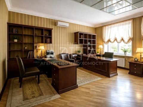 комерційна за адресою Нагірна вул., 23