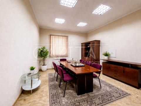 комерційна за адресою Нагірна вул., 23