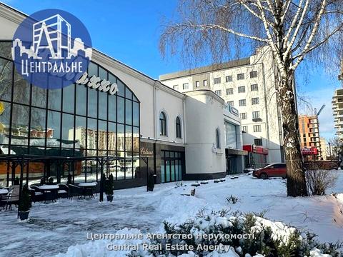 комерційна за адресою Руська вул., 242