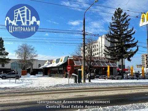 комерційна за адресою Руська вул., 242