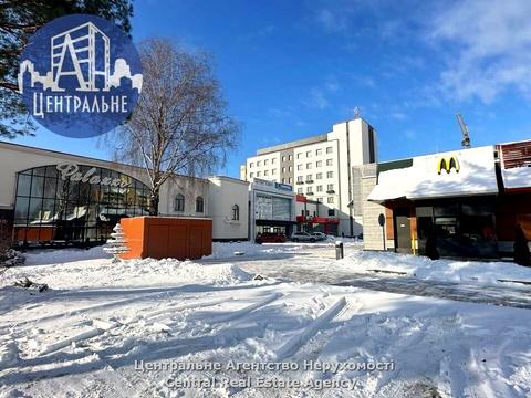 комерційна за адресою Руська вул., 242