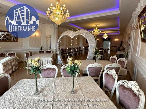 комерційна за адресою Руська вул., 242