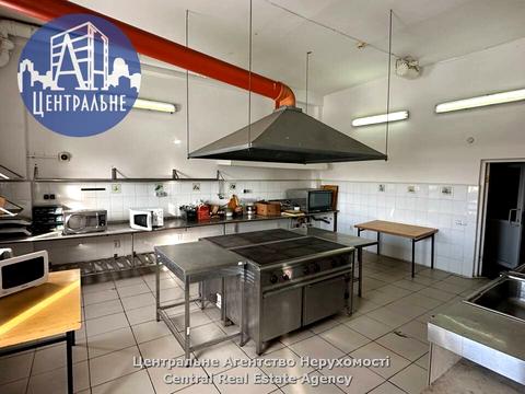 комерційна за адресою Руська вул., 242