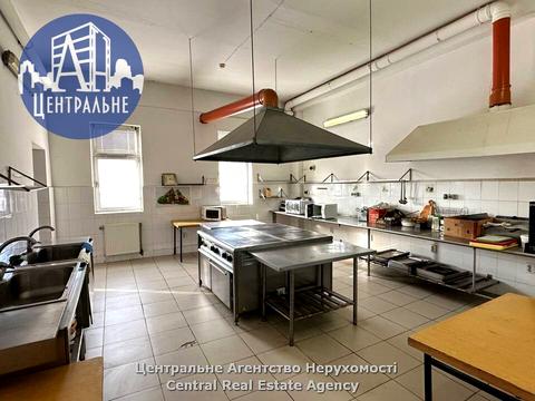 комерційна за адресою Руська вул., 242