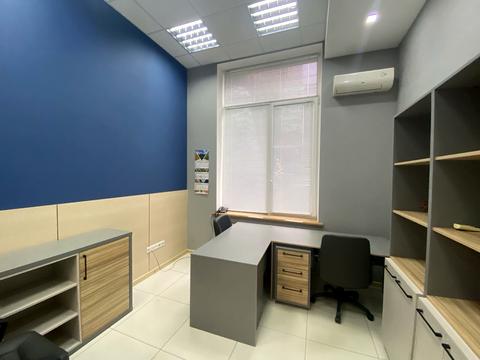 комерційна за адресою Незалежності вул., 11/1