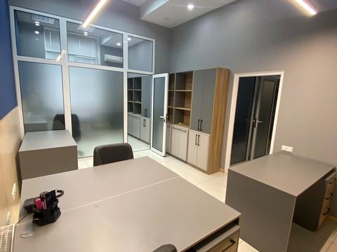 комерційна за адресою Незалежності вул., 11/1