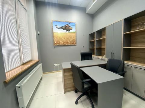 комерційна за адресою Незалежності вул., 11/1