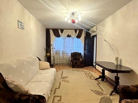 квартира за адресою Академіка Грушевського вул., 38