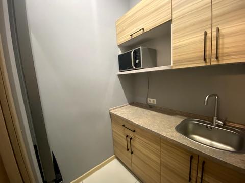 комерційна за адресою Незалежності вул., 11/1