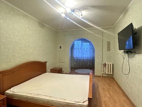 квартира за адресою Академіка Грушевського вул., 38