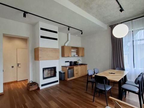 коммерческая по адресу Карпатська, 9