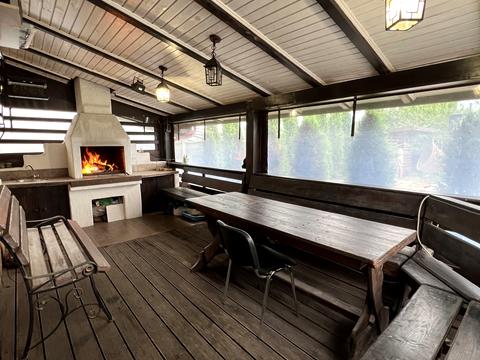 будинок за адресою луговая, 1