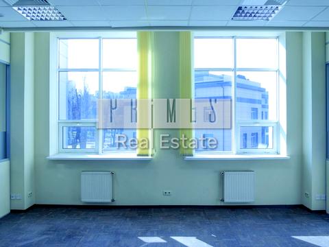 комерційна за адресою Київ, Степана Бандери просп. (Московський), 9