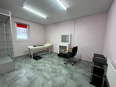 комерційна за адресою Джона Ленона вул., 37