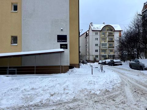 комерційна за адресою Львів, Джона Ленона вул., 35