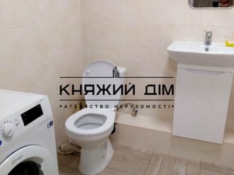 квартира за адресою Василя Симоненка вул., 105