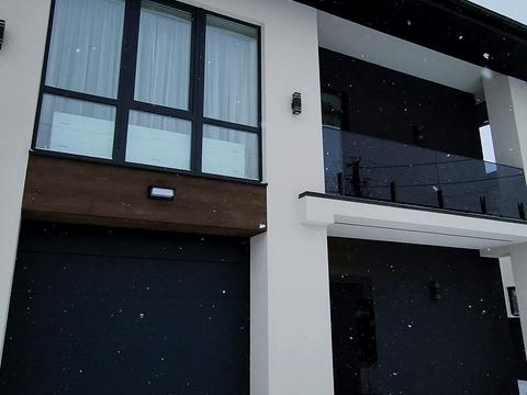 будинок за адресою Вишнева вул.