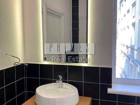 комерційна за адресою Київ, Межигірська вул., 87а