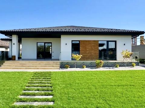 дом по адресу Зоряна