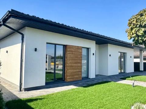 дом по адресу Зоряна