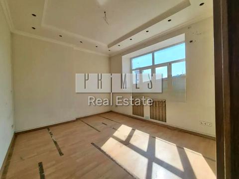 комерційна за адресою Костельна вул., 6