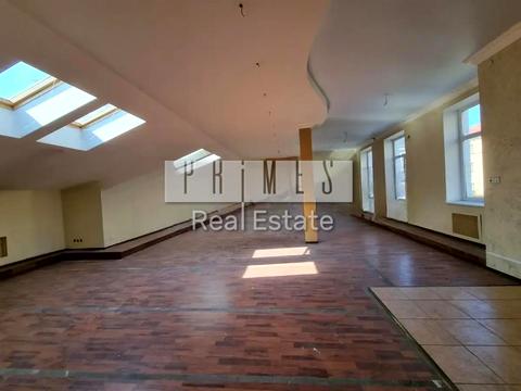 комерційна за адресою Костельна вул., 6