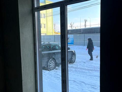 комерційна за адресою Інститутська вул., 5