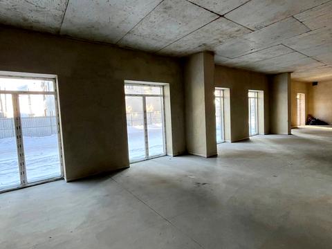 комерційна за адресою Інститутська вул., 5